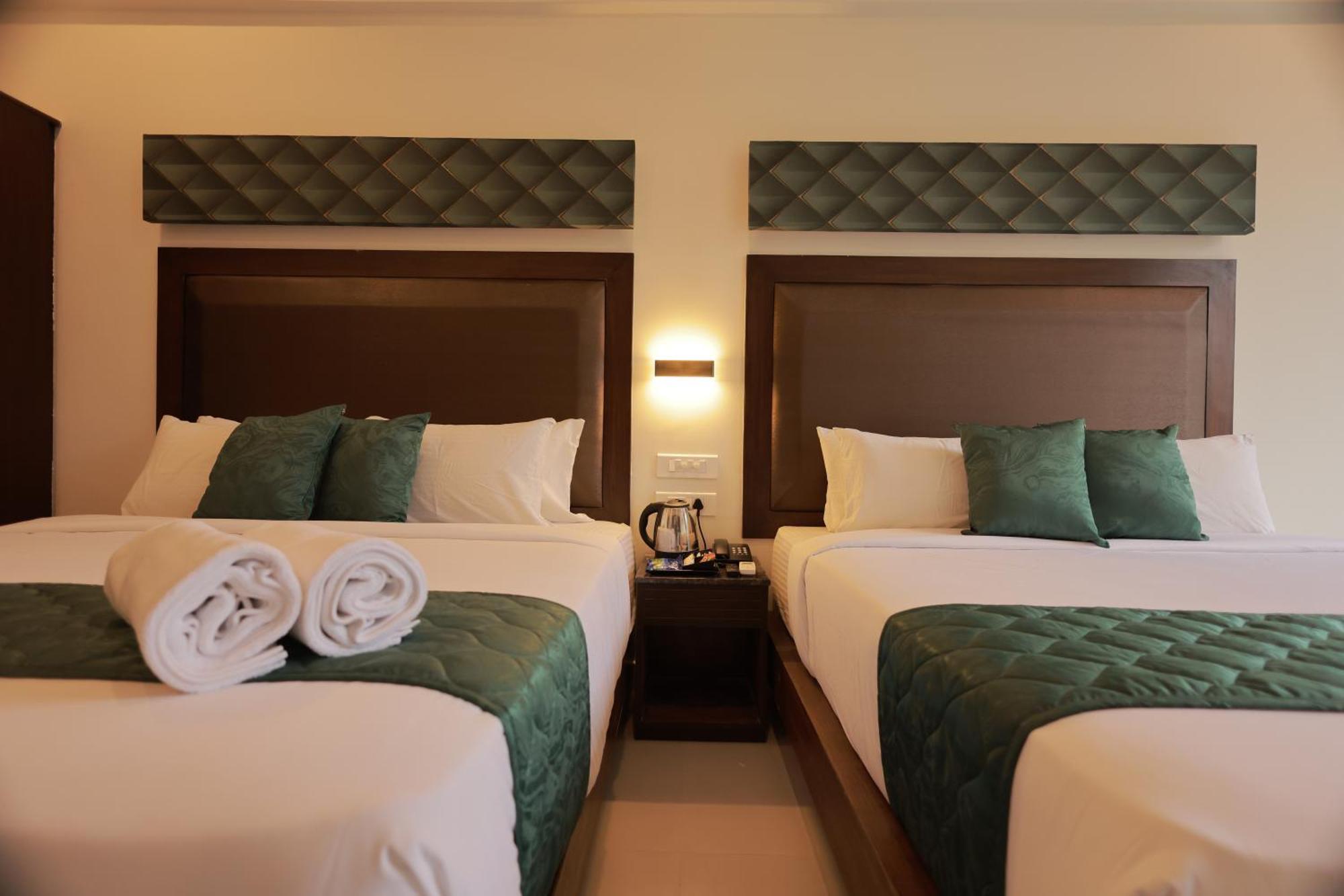 Hotel Aavudai Grand Aralvaimozhi Eksteriør billede