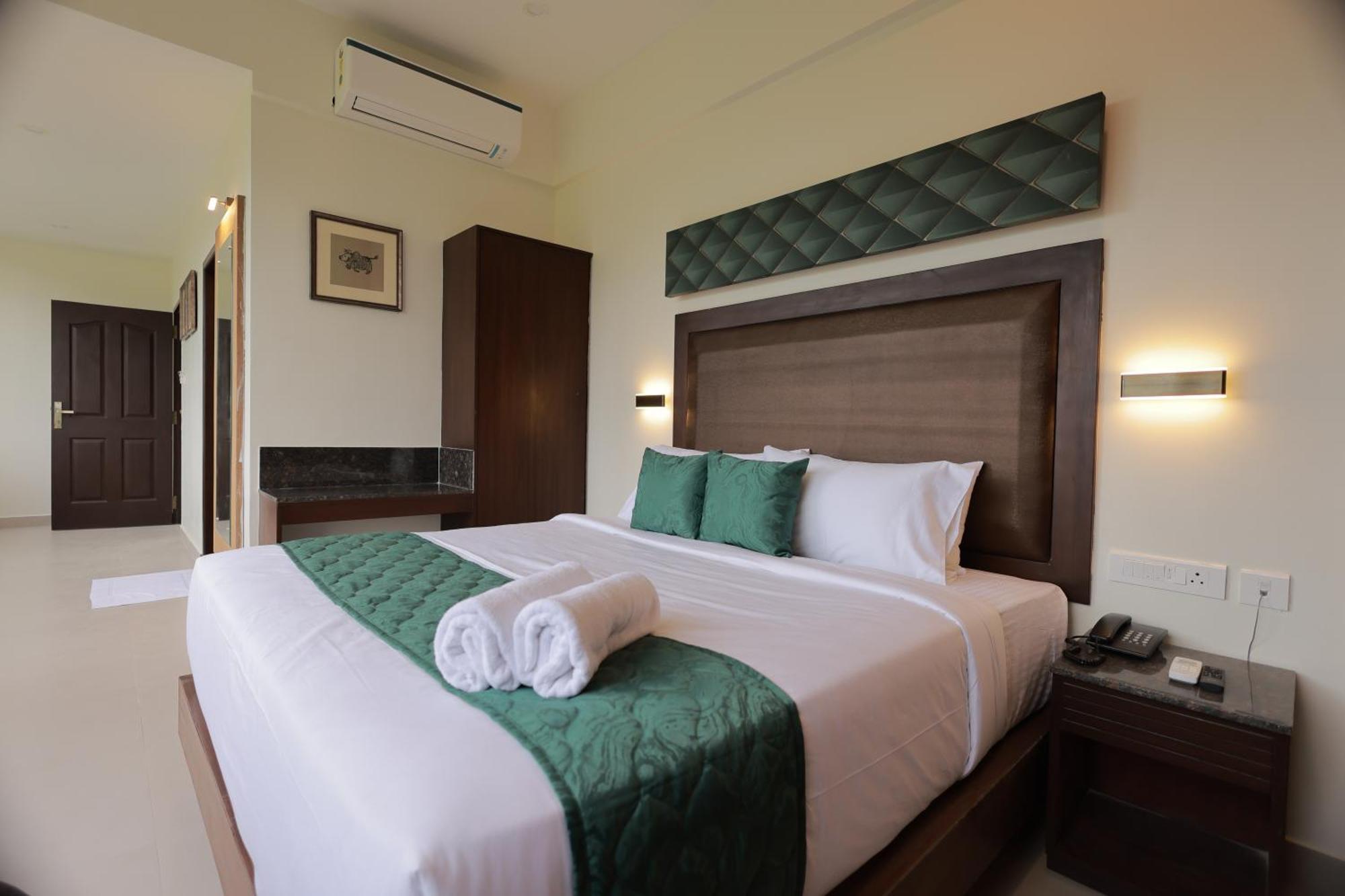 Hotel Aavudai Grand Aralvaimozhi Eksteriør billede